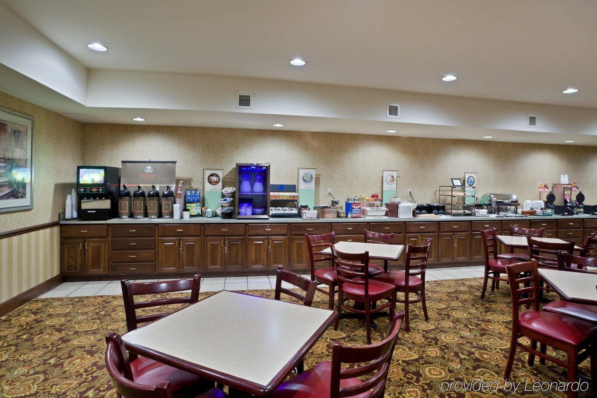 Country Inn & Suites By Radisson, Big Rapids, Mi Exterior photo